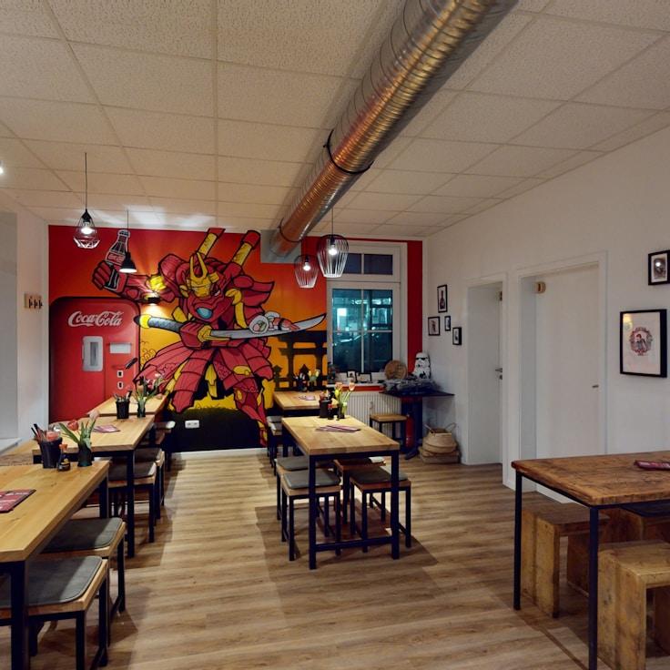 Casual restaurant with booth seating